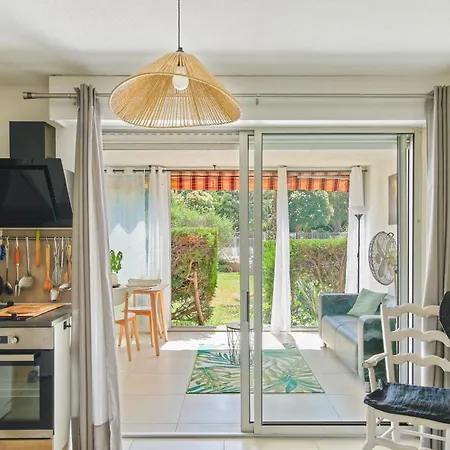 T2 Rez-de-chaussee, Piscine, A Pied Apartman