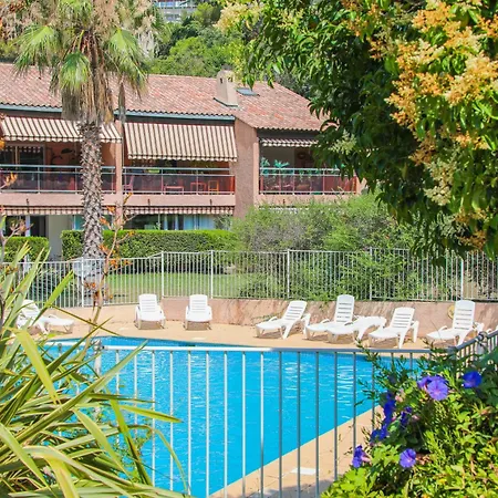 T2 Rez-de-chaussee, Piscine, A Pied Apartman
